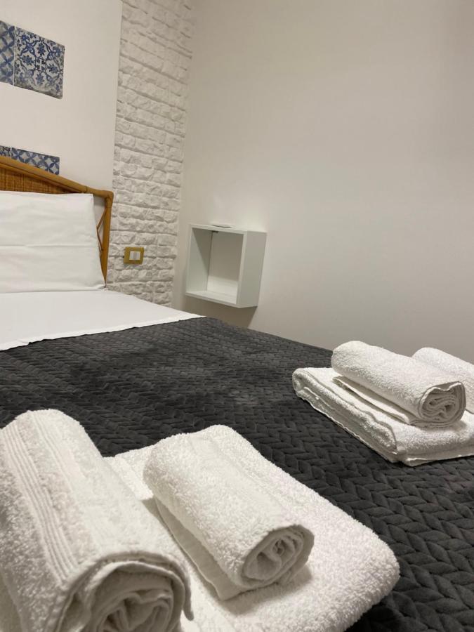 Centro Citta Basement Hotel Палермо Екстериор снимка
